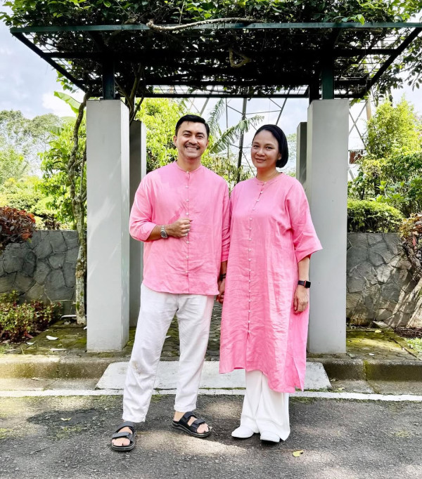 9 Artis Tampan yang Punya Istri Lebih Tua, Maxime Bouttier-Luna Maya Beda 10 Tahun