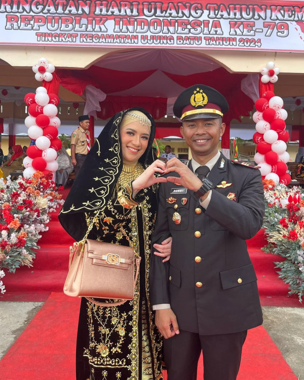 9 Artis yang Dinikahi Polisi, Nomor 7 Bertugas di London