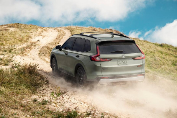 Jangan Iri Ya, Honda Loyalis Indonesia! CR-V Gagah Berani Ini Cuma Pamer Otot di Amerika!