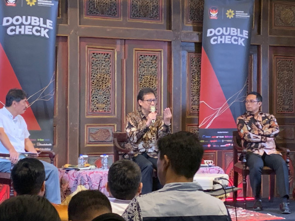 Menkes Akan Fasilitasi Siti Fadilah dengan Epidemiolog Bahas Vaksin TBC Bill Gates