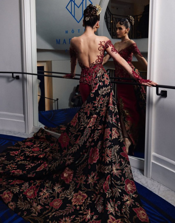 5 Potret Cinta Laura Kenakan Gaun Batik di Festival Film Cannes 2025, Banjir Pujian Netizen