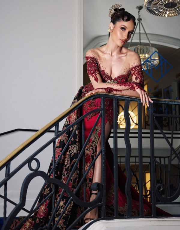 5 Potret Cinta Laura Kenakan Gaun Batik di Festival Film Cannes 2025, Banjir Pujian Netizen