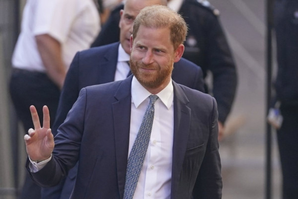 Pangeran Harry Dikabarkan Resmi Dicoret dari Garis Suksesi Kerajaan Inggris