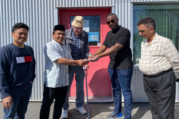 Haru dan Khidmat! Adzan Pertama Berkumandang dari Masjid Indonesia di Kanada