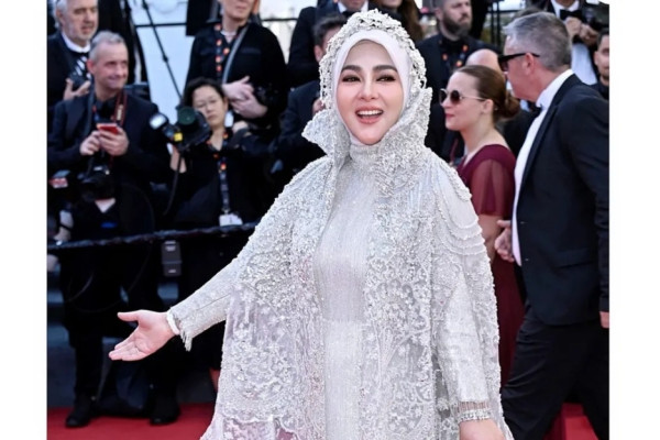 4 Artis Indonesia Melenggang di Red Carpet Festival Film Cannes 2025, Syharini Bikin Gempar