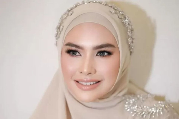 7 Artis Wanita yang Mantap Hijrah, Terbaru Vitalia Shesya