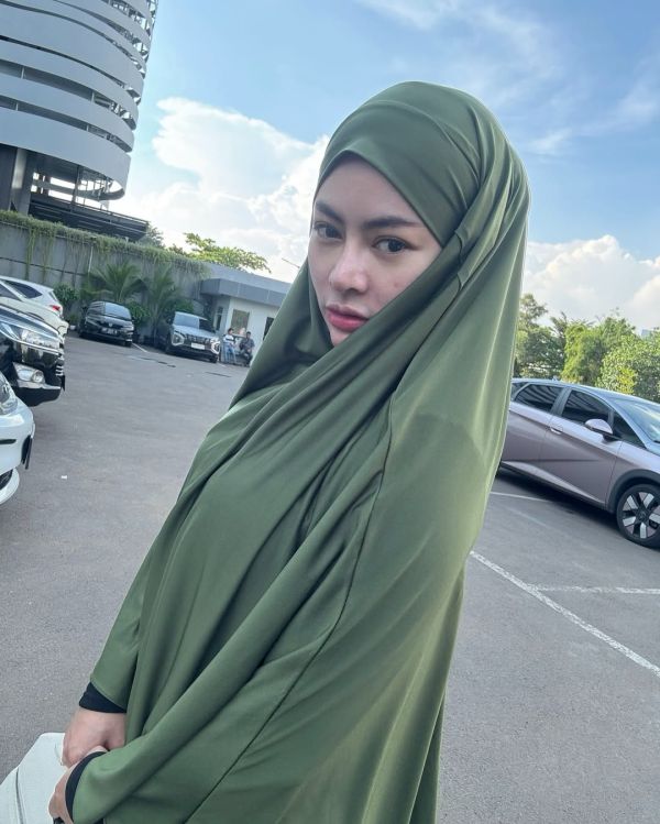 7 Artis Wanita yang Mantap Hijrah, Terbaru Vitalia Shesya