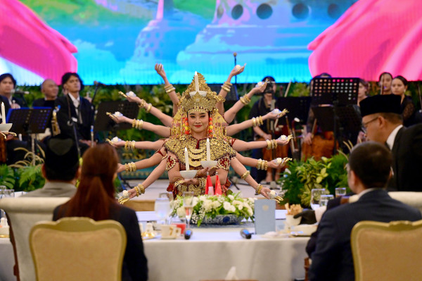 SOP Buntut hingga Wingko Babat Jadi Sajian Makan Siang Prabowo dan Li Qiang
