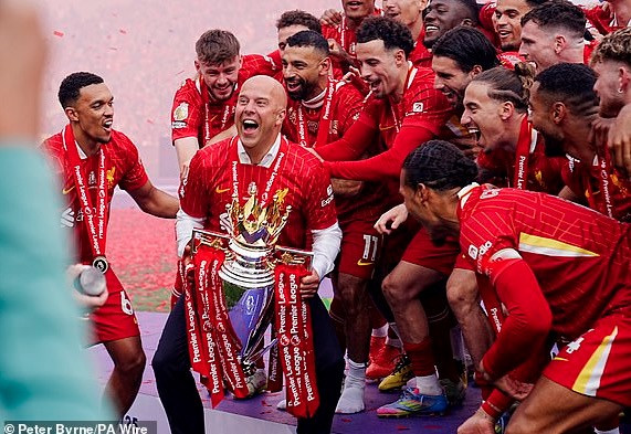 Slot Bukan Klopp, Rahasia Moncer Suksesi Kepemimpinan di Liverpool