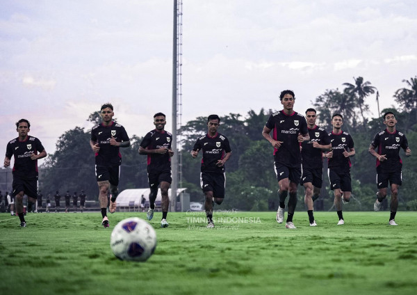 Timnas Indonesia Latihan Perdana Jelang Lawan China, Kluivert Ogah Jemawa