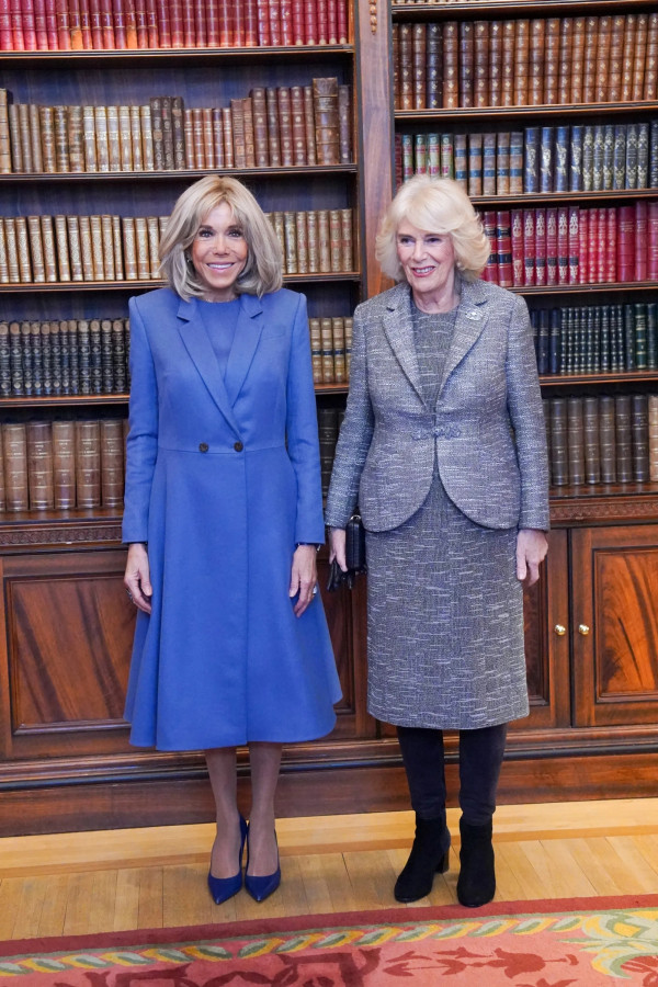 7 Gaya Brigitte Macron, Istri Presiden Prancis yang Elegan dan Berkelas