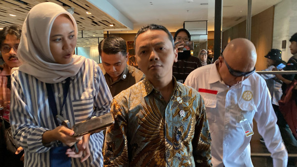 MK Putuskan SD-SMP Negeri dan Swasta Gratis, Ini Respons DPR dan Kemendikdasmen