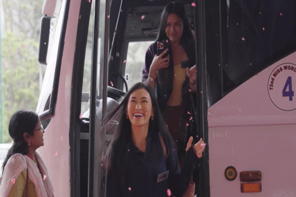 Tiga Hari Menuju Miss World 2025 Final, Seluruh Finalis Jalani Rehearsal Pertamanya di Hitex Exhibition Center