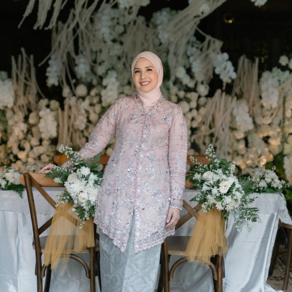7 Artis Indonesia Naik Haji Tahun Ini, Arie Untung Emban Tugas Khusus