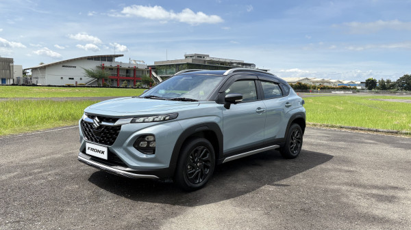 Duel di Bawah Kap Mesin! Suzuki Fronx Tawarkan Mesin Beringas atau Irit, Mana yang Pas untuk Anda?