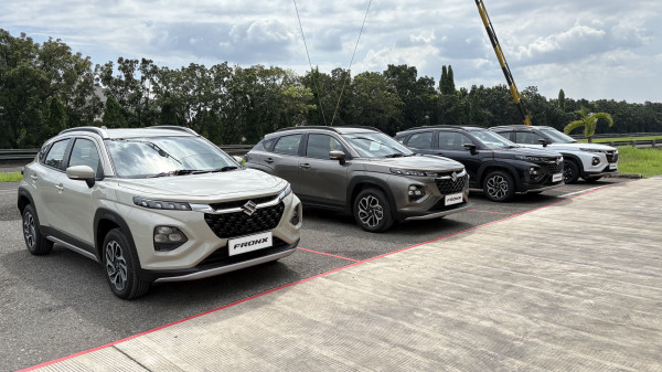 Duel di Bawah Kap Mesin! Suzuki Fronx Tawarkan Mesin Beringas atau Irit, Mana yang Pas untuk Anda?