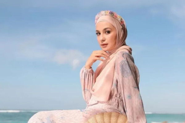 5 Artis Indonesia Batal Naik Haji Imbas Visa Furoda Tidak Terbit