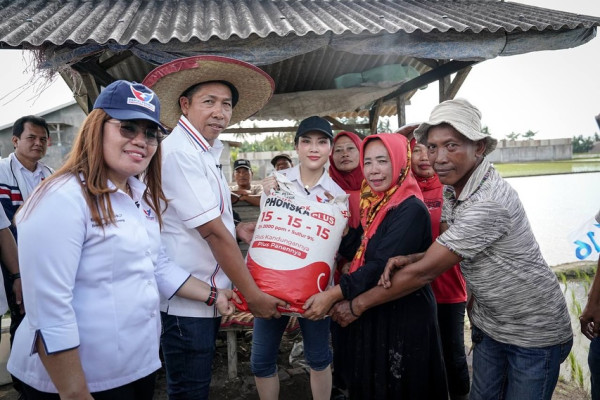 Dukung Ketahanan Pangan Nasional, Ketum Partai Perindo Angela Tanoesoedibjo Serap Aspirasi dan Bantu Pupuk ke Petani Deli Serdang