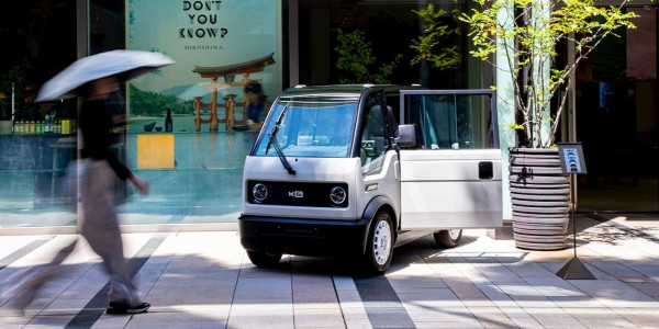 Mengapa Mobil Listrik Kecil dan Murah Mibot Ini Hebohkan Jepang?