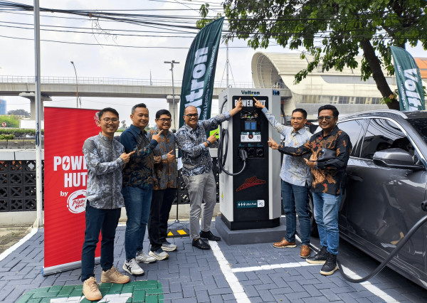Geely Gandeng Voltron Bangun SPKLU: Langkah Strategis atau Sekadar Pemanis di Jaringan Diler Terbatas?