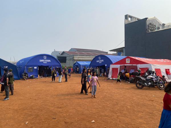 Pemprov Dirikan 9 Tenda Pengungsian Korban Kebakaran Kampung Rawa Indah