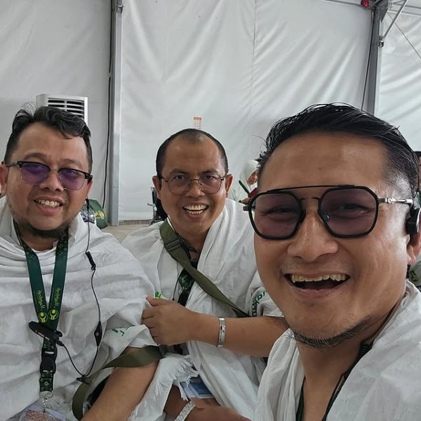 11 Artis Indonesia Menyandang Gelar Haji Mabrur, Afgan hingga Ivan Gunawan