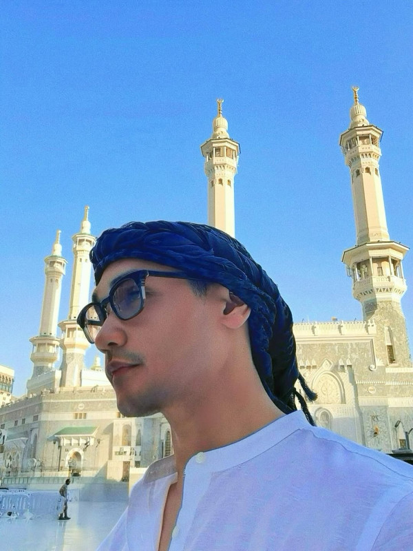 11 Artis Indonesia Menyandang Gelar Haji Mabrur, Afgan hingga Ivan Gunawan