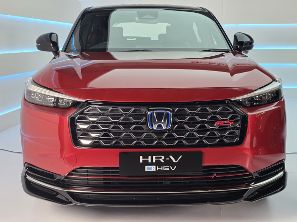 Ini Perbedaan Otot Buas Mesin Turbo dan Otak Cerdas HR-V Hybrid