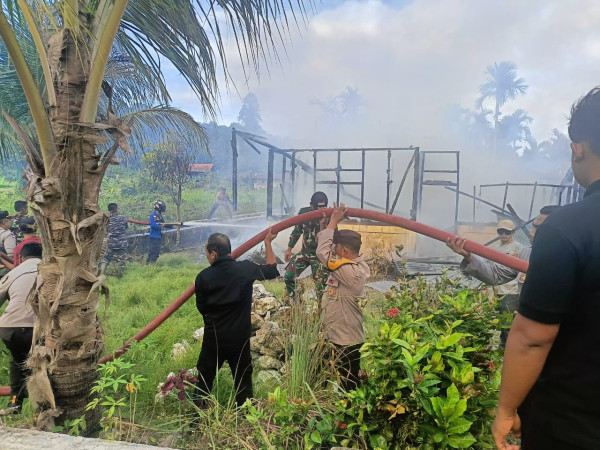 Ditinggal Berobat, Rumah Anggota DPRD Parsaoran Simanjuntak Ludes Terbakar