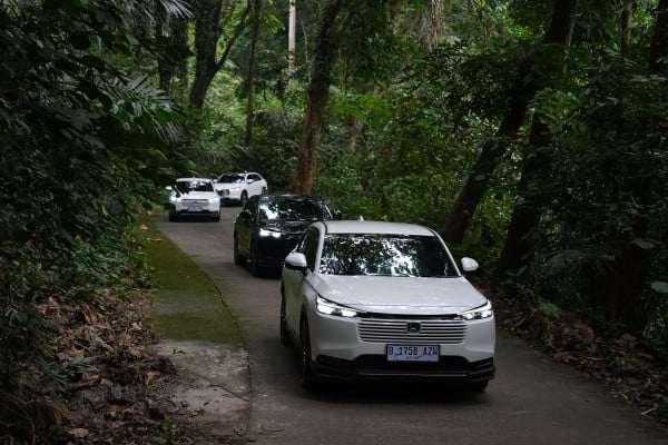 Menyiksa HR-V Hybrid di Tanah Banten: Benarkah Satu Tangki Bisa Tembus 1.000 Km?