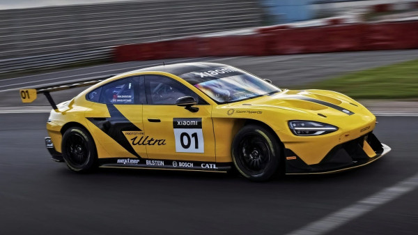 Mobil Listrik Xiaomi Taklukkan Neraka Hijau Nürburgring, Pecundangi Para Legenda!