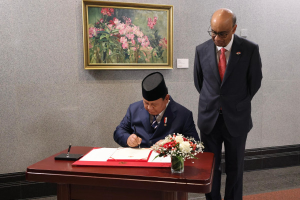 Prabowo Abadikan Nama Ibunya pada Bunga Anggrek di Singapura