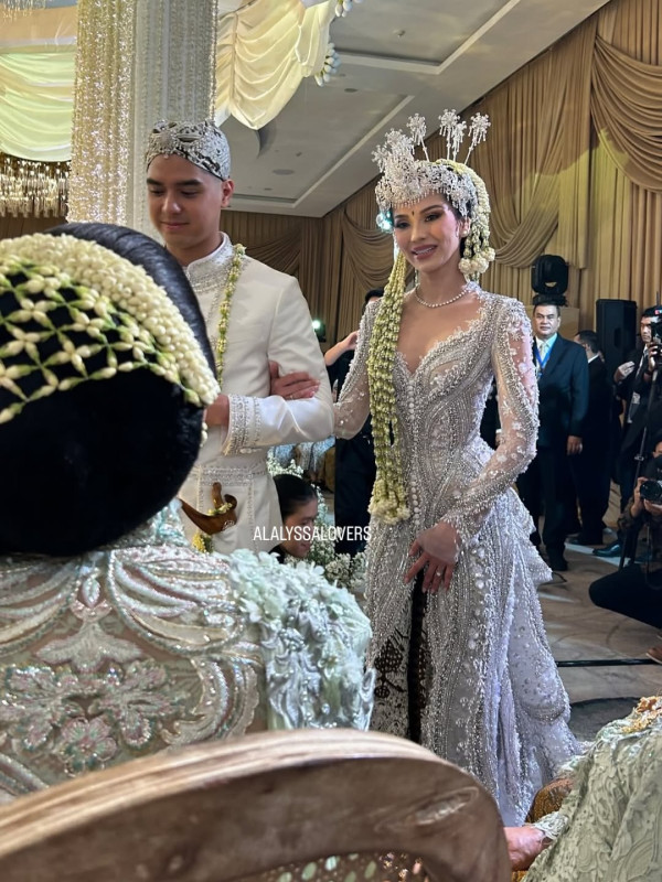 5 Potret Akad Nikah Al Ghazali dan Alyssa Daguise dengan Adat Sunda