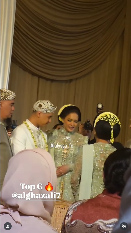 Ahmad Dhani dan Maia Estianty Kompak Antar Al Ghazali ke Meja Akad