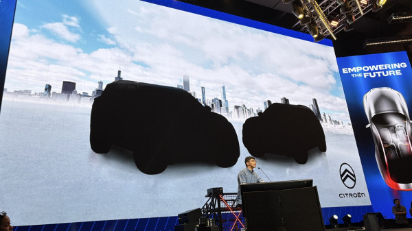 Parade Monster Baru di GIIAS 2025: Mobil Terbang hingga Hypercar Listrik, Siap-siap Ini Daftar Lengkapnya!