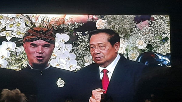 SBY Hadiri Ngunduh Mantu Al Ghazali dan Alyssa Daguise, Naik Pelaminan Beri Ucapan Selamat