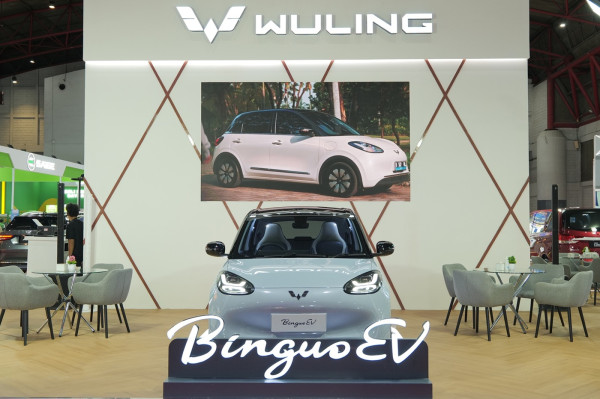 Wuling Bakar Duit di Jakarta Fair: Pesta Ulang Tahun atau Jurus Bertahan Hidup di Tengah Gempuran Rival?