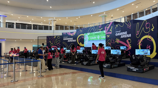 Mencicipi Mimpi Jadi Pembalap Formula E: Simulator Spek Dewa Ini Hadir Gratis untuk Penonton