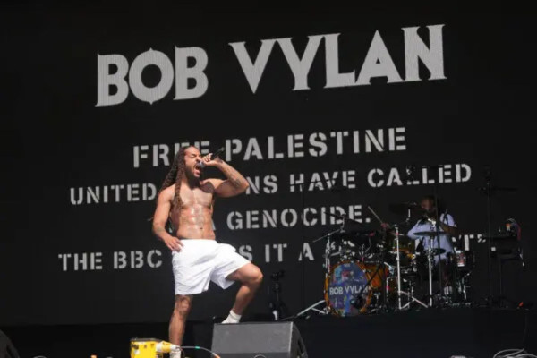 Serukan Matilah IDF di Glastonbury 2025, Bob Vylan Picu Kemarahan Israel dan Inggris