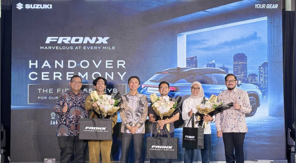 Lahir di Indonesia, Suzuki Fronx Langsung Dikirim ke Garasi Konsumen