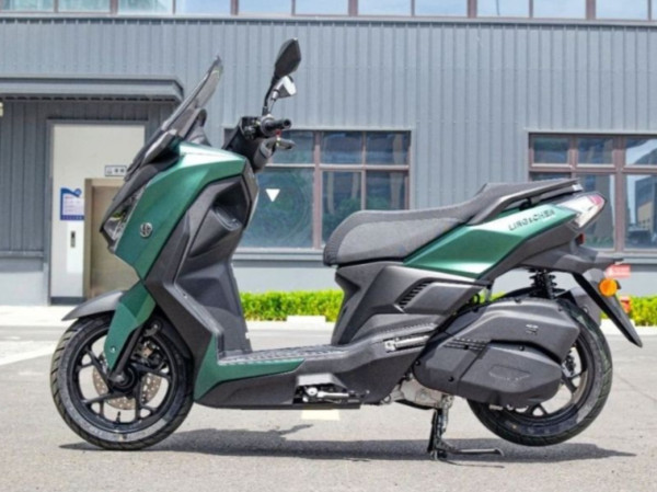 Perang Kloning Dimulai: Muncul Kembaran Yamaha Xmax dari China, Harga cuma Sepertiga, Fitur Tak Kalah Menggoda