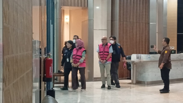 Kasus Korupsi Chromebook, Ini Tampang 3 Anak Buah Nadiem Makarim Pakai Rompi Merah Muda
