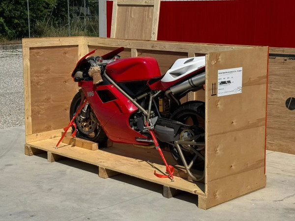 Harta Karun Tersegel: Ducati 996 SPS Perawan Dilelang Setelah 26 Tahun dalam Peti