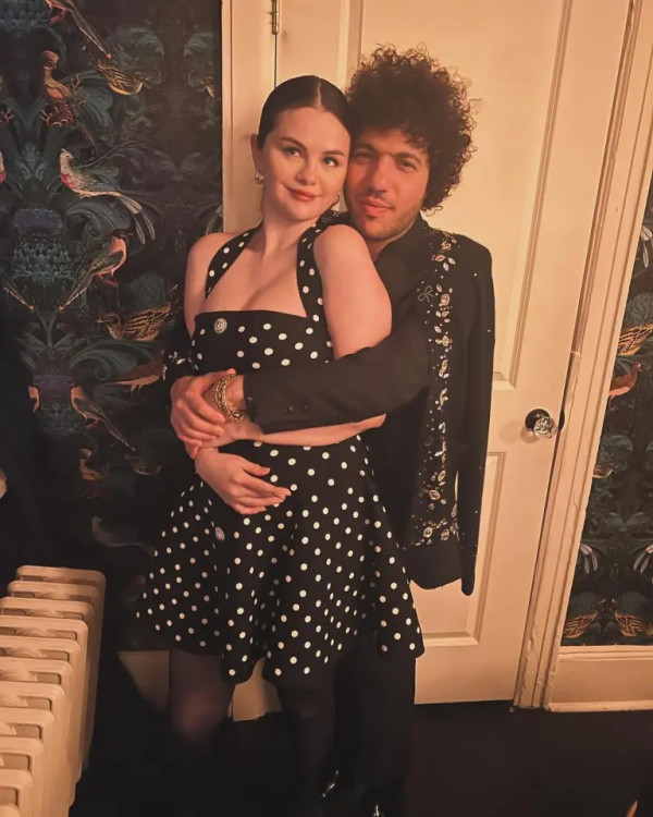 Selena Gomez dan Benny Blanco Menikah di California September 2025