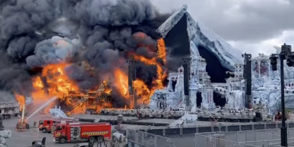 Panggung Utama Tomorrowland 2025 Terbakar Hebat, Festival Tetap Lanjut