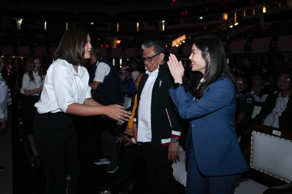 Momen Keakraban Ketum Partai Perindo dengan Pimpinan Parpol di Penutupan Kongres PSI