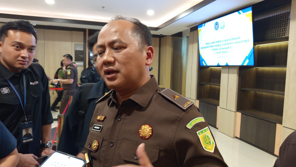 Kejagung Pantau Terus Keberadaan Riza Chalid di Malaysia