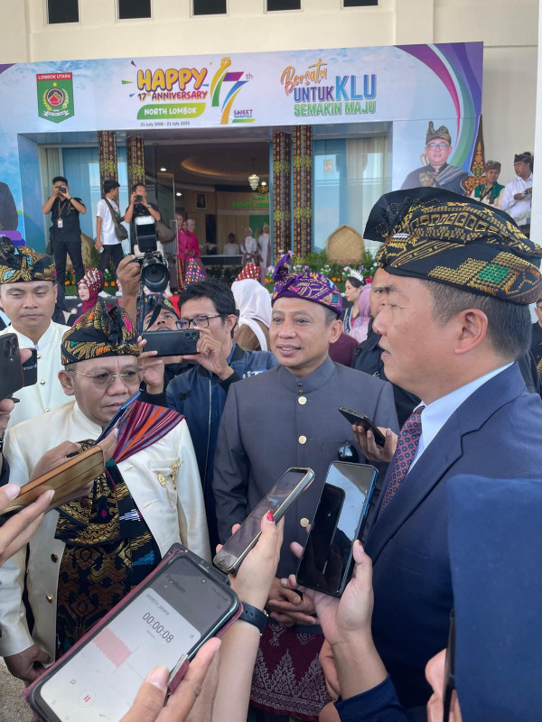 Percepat Inovasi di HUT ke-17, Bupati Najmul Akhyar Kian Semangat Majukan Ekonomi dan Pariwisata Lombok Utara