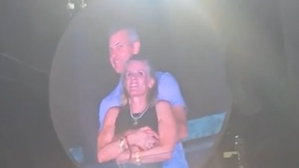 Eks CEO Astronomer Andy Byron Dikabarkan Bakal Gugat Coldplay Imbas Insiden Kiss Cam