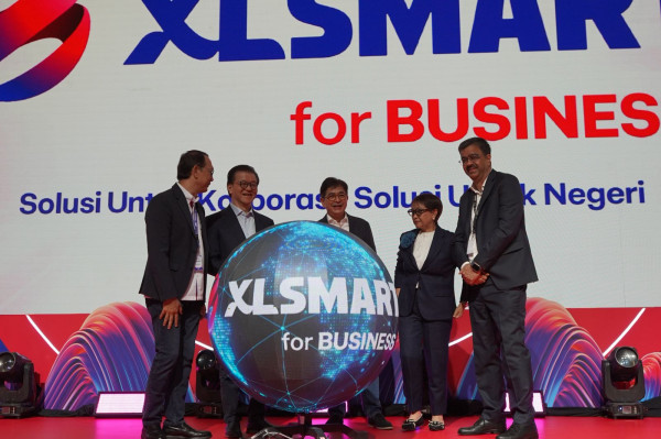 Raksasa Baru XLSMART Kumpulkan 500 Bos di Forum AI, Menjual Obat atau Penyakitnya Sekaligus?